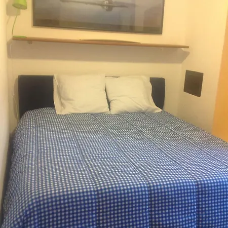 Bilocale Nella Vecchia Citta' Di דירה